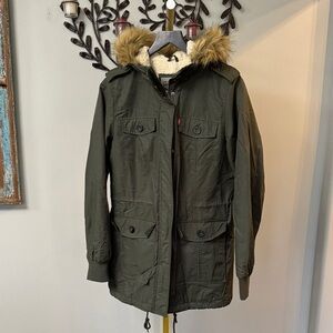 Levi's Women's Olive Utility Jacket with Faux Fur Trim EUC S
